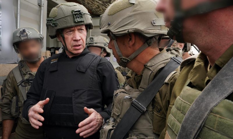 גלנט: "המו"מ יהיה תחת אש וכשהפצצות נופלות"