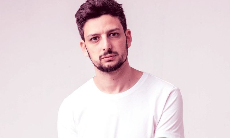 שיר אהבה: יאיר הררי מחדש את רבי ישראל נג'ארה