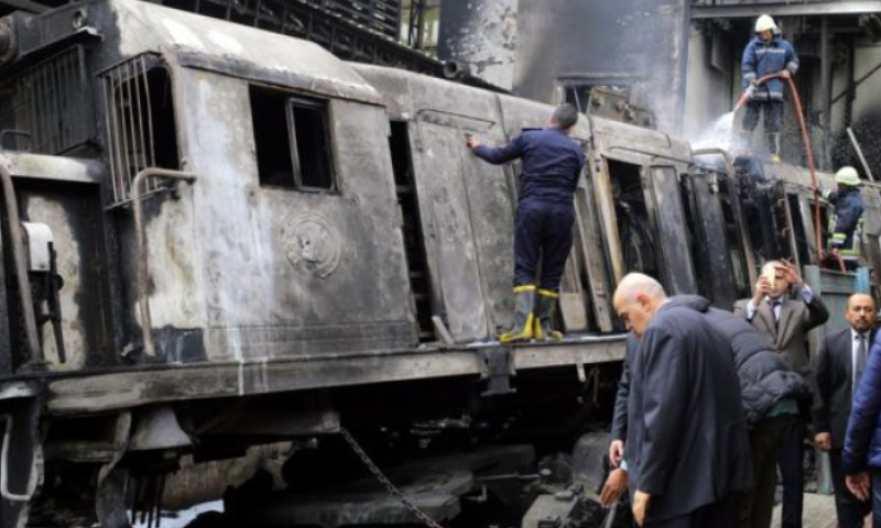 קשה לצפייה: תיעוד מאסון תאונת הרכבת בקהיר