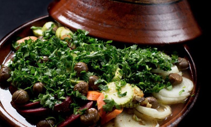 מיוחד לשבת: מתכון לחמין טבעוני ומפנק