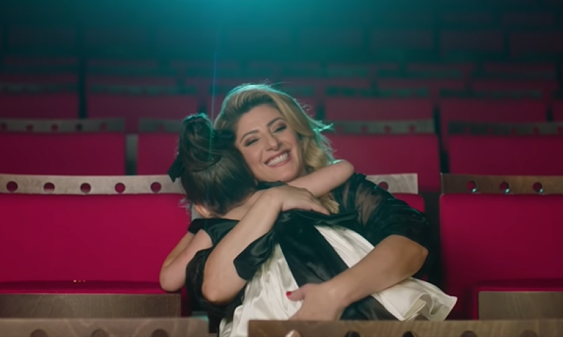 הזמר הסרוג שעומד מאחורי השיר החדש של שרית חדד