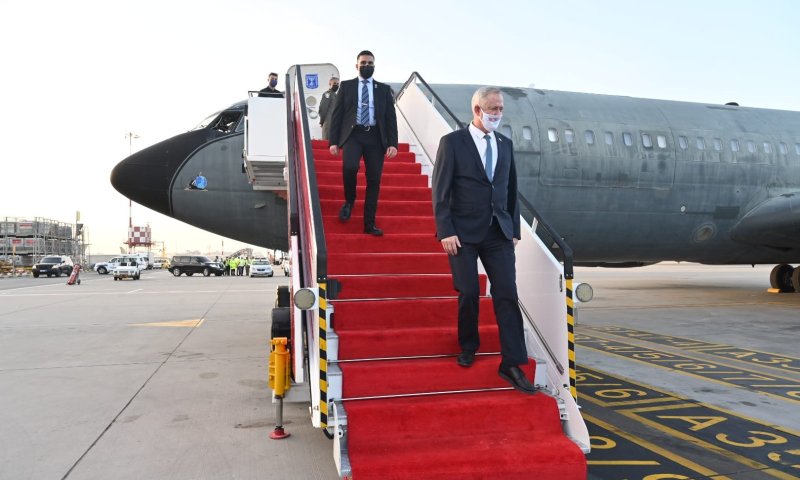 לראשונה: שר הביטחון בני גנץ בביקור רשמי בבחריין