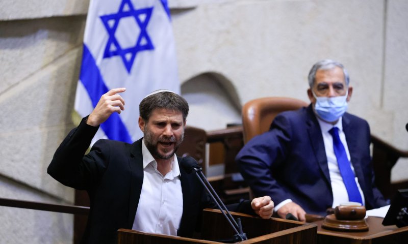 סמוטריץ': מוציא אותם מדעתם שיש גדוד של חרדים