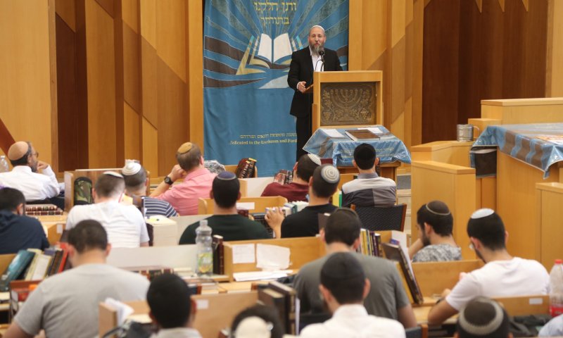 המרכז האקדמי לב פותחים שנה אקדמית מהבית