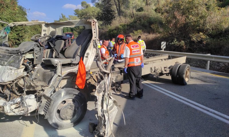 נהג משאית נהרג בתאונה בכביש 375 | הכביש נחסם