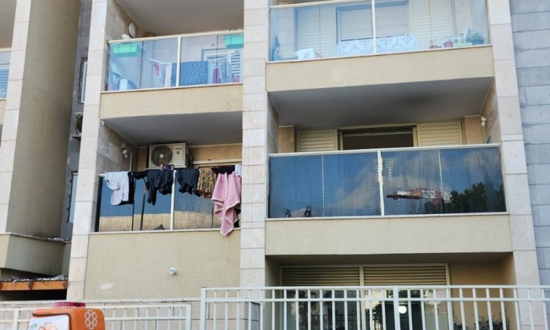 סכנה לחייו: ילד נפל מקומה רביעית באשדוד, מצבו קשה