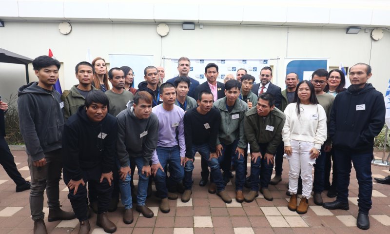 שר החוץ של תאילנד נפגש עם החטופים ששוחררו