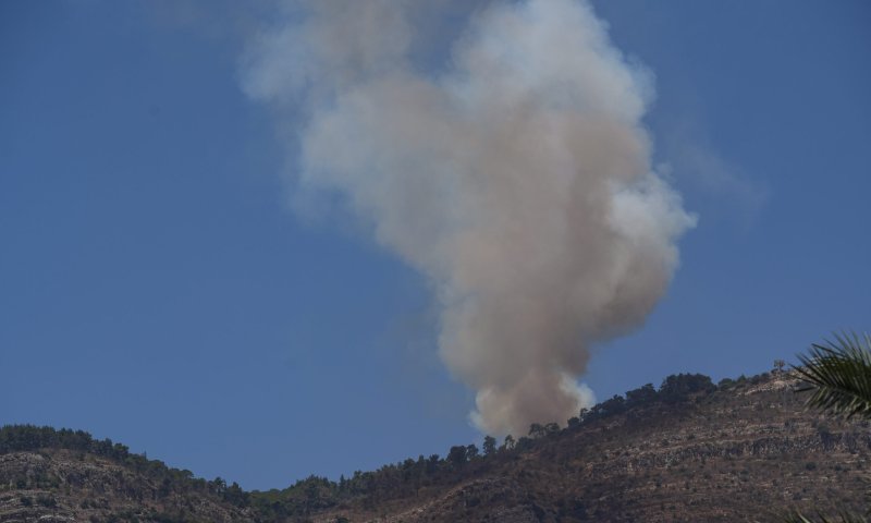 מתיחות בדרום לבנון: צה"ל תקף מחבלי חיזבאללה שיצאו ממבנה צבאי