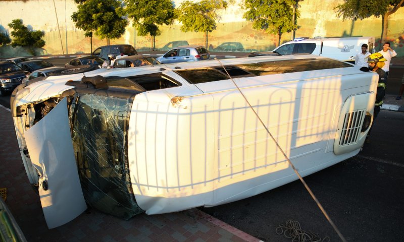 מושב לפידות: מיניבוס התהפך, 7 פצועים במקום