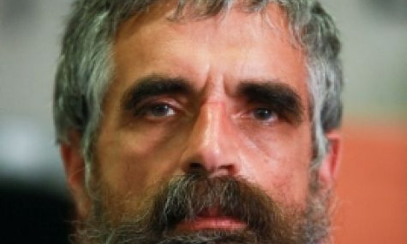 להישמר מלהפוך את הפרסומים על חזן לעובדות