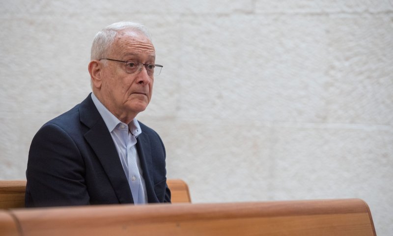 כתבי הארץ נגד עמוס שוקן: "מעשי רצח אינם אמצעי ראוי"