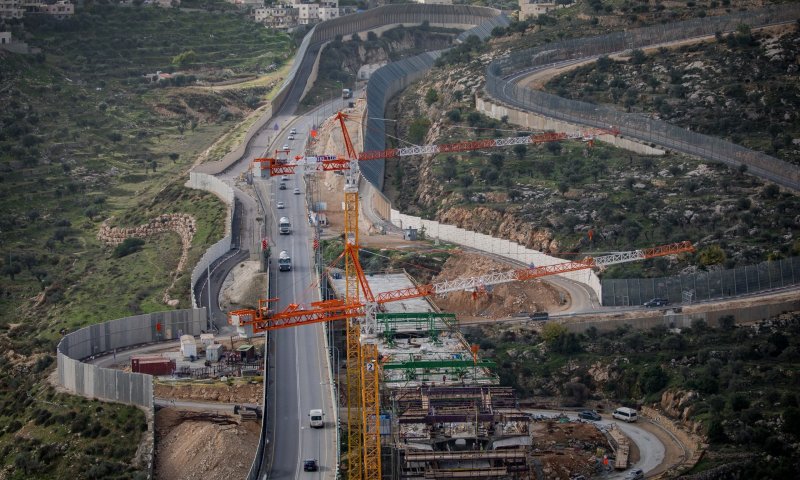 אירוע ירי בכביש המנהרות: צעיר כבן 20 נפצע בינוני