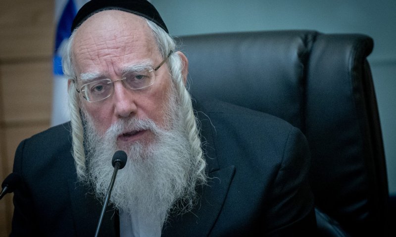 מאחורי הקלעים: אייכלר העדיף ג'וב על התפטרות