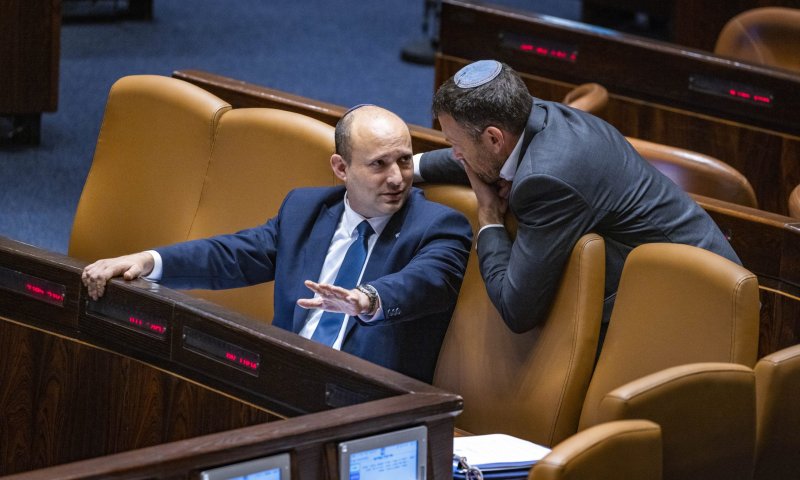 החרדים אשמים לא פחות ממתן כהנא ונפתלי בנט