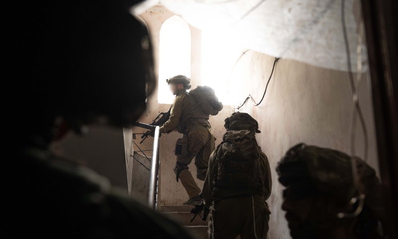 תיעוד דרמטי: כך חולצו שני החטופים מרפיח. צפו