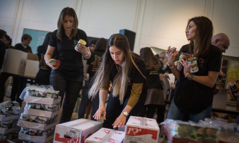 כבר 20 שנה: זו העמותה שמצילה את הנזקקים בחגים