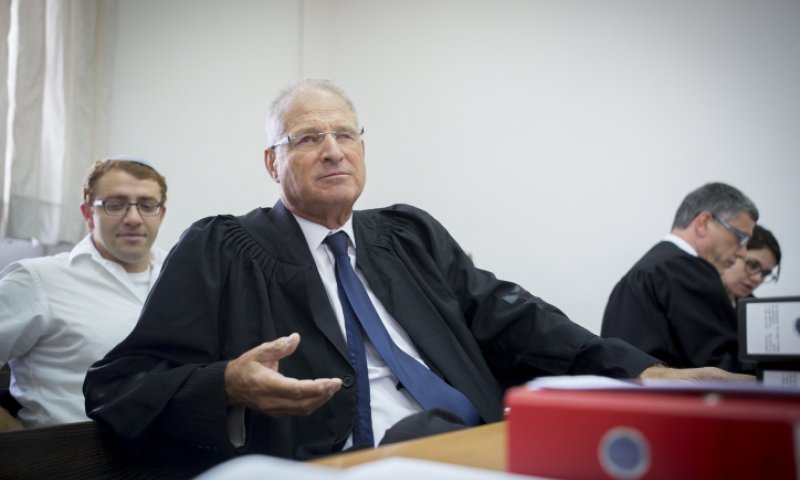 המקורב לנתניהו שנחקר- עורך דינו וקרוב משפחתו