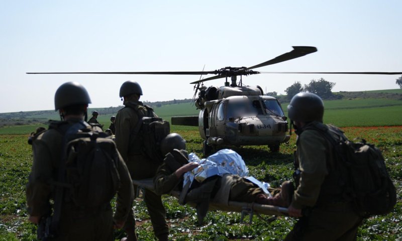 תיעוד נדיר: פינוי פצועים ממצלמת הקסדה של החובשים ברצועת עזה