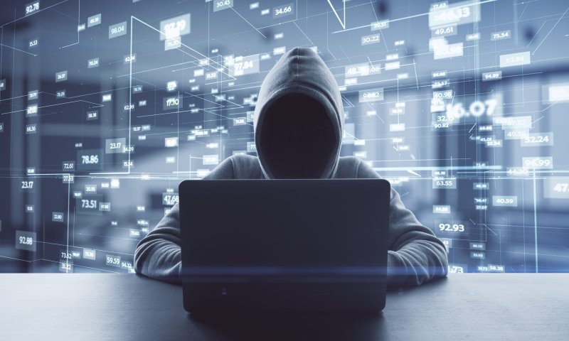 התחזה לבחורה וביצע עבירות מין דרך האינסטגרם