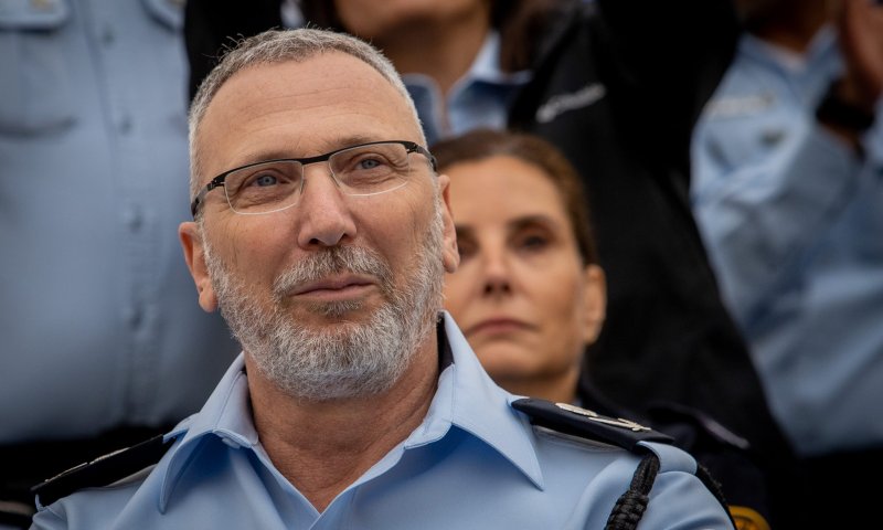 עמי אשד תוקף: "הודחתי על רקע פוליטי בשיחת טלפון"