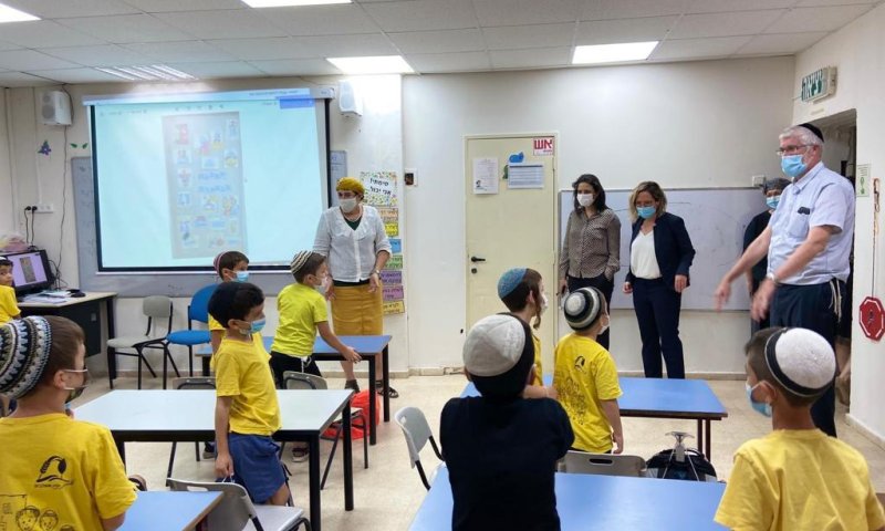 שקד: "עם רצון טוב אפשר לנהל שגרת קורונה בטוחה"