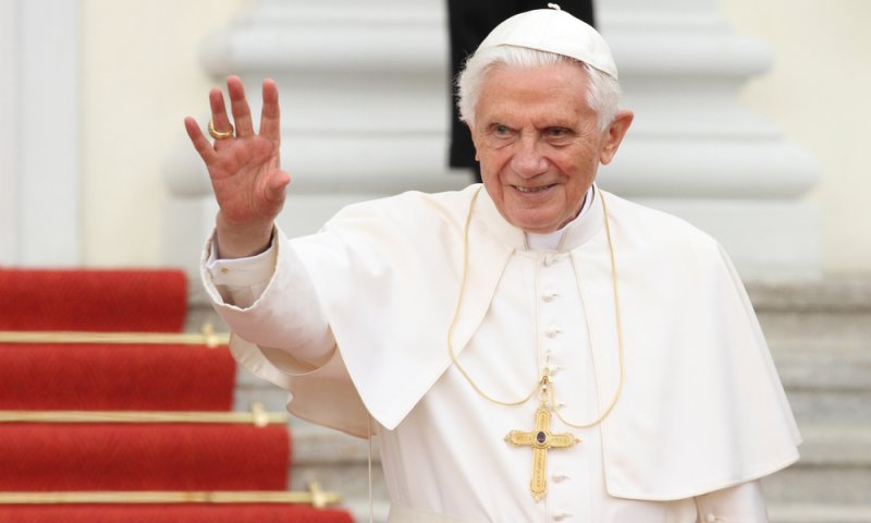 האפיפיור לשעבר בנדיקטוס ה-16 הלך לעולמו בגיל 95