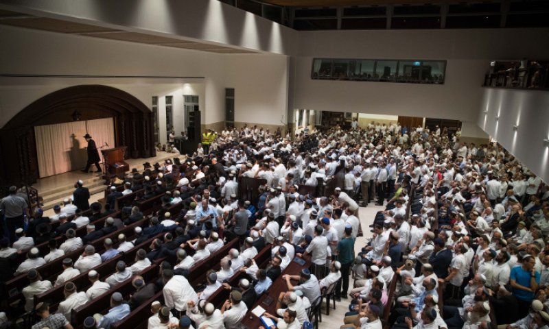 סערת השאלון | בהר המור נלחמים בדעות לא באנשים