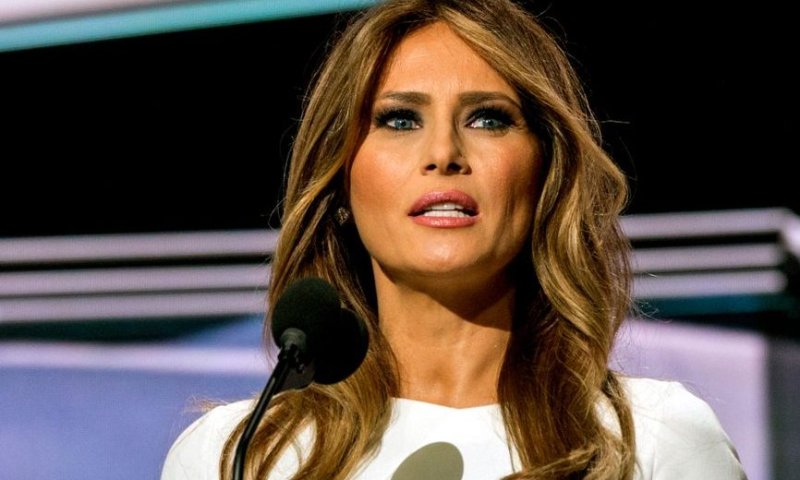 הזוי: מלניה קיבלה פסל בדמותה והפכה לבדיחה