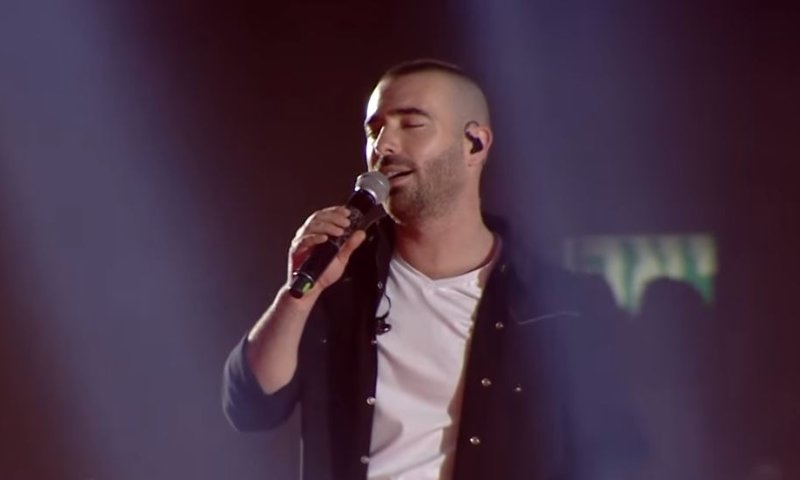 צפו: המחווה המרגשת של אמני ישראל ליגאל בשן