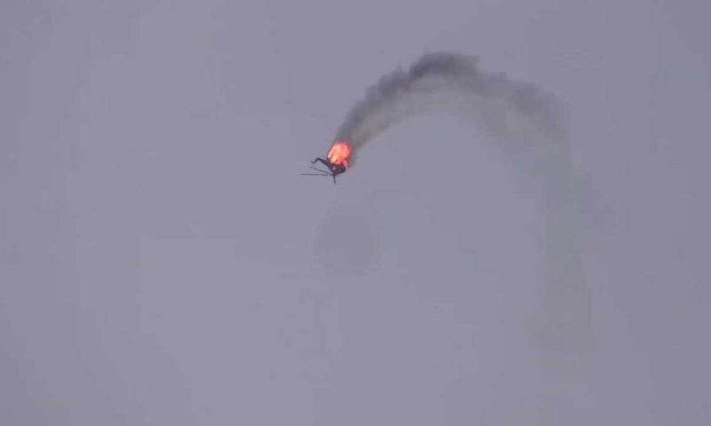 צפו: המורדים הסורים הפילו מסוק של צבא אסד