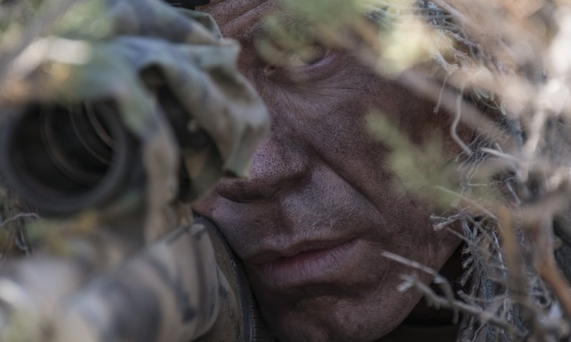 ביקורת סרטים: הצלף &bull; מותחן מלחמתי מפתיע