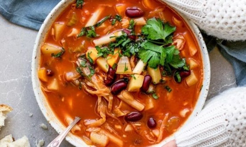 בדיוק לגשם המפתיע: מתכון למרק מינסטרונה