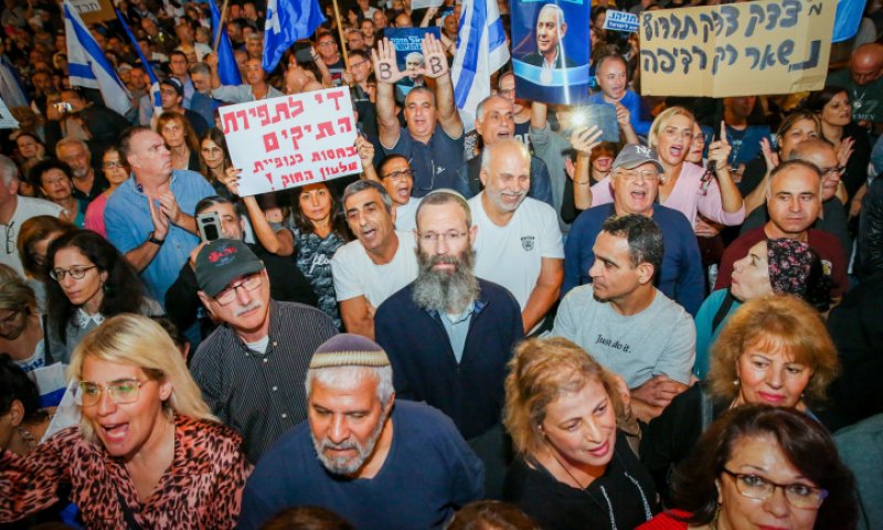 אז למה באמת הציונות הדתית יושבת על הגדר?