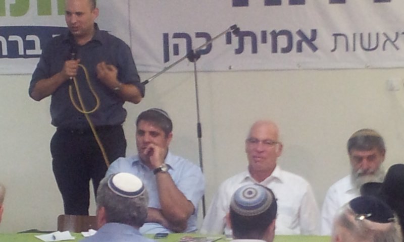 בנט ברחובות: "אין תנועה יותר מאוחדת מהבית היהודי"