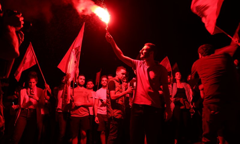 לילה של עימותים: עשרות פצועים במחאות בלבנון