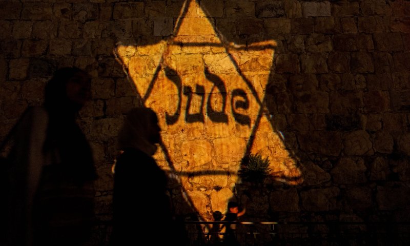 הסלבס מציינים את יום השואה בצל המלחמה