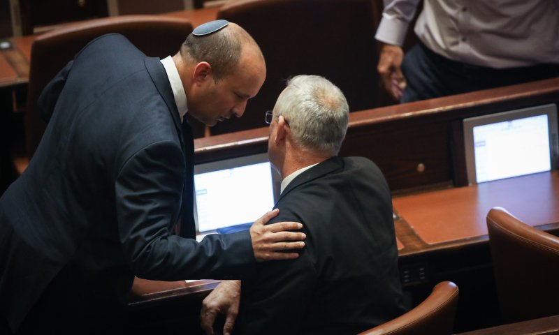 בנט וגנץ אישרו: נקבע מתווה סופי עם אביתר