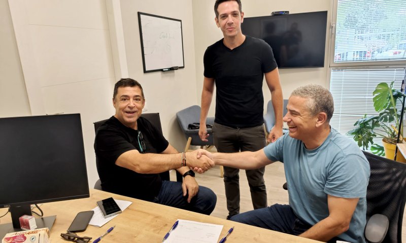 בן כספית חזר להגיש עם ינון מגל; אלו פרטי ההסכם