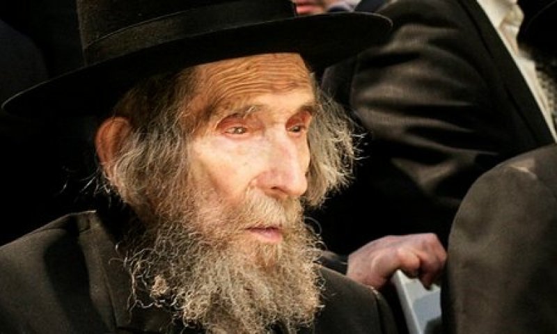 הרב אהרן-לייב שטיינמן התעלף ופונה לבית-חולים