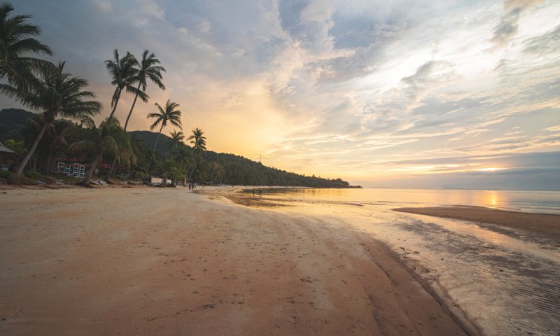 תאילנד נערכת לסופה: אלפי אנשים פינו את אתרי הנופש