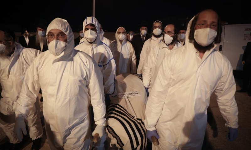 אבי תרומות הכליה, הרב ישעיהו הבר, הובא למנוחות