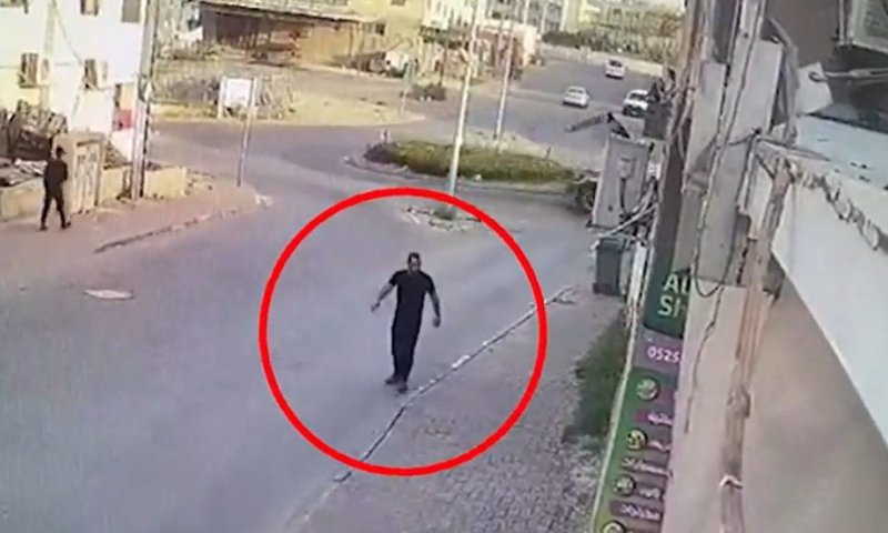 שלב אחר שלב: כך המחבל הגיע לזירת הפיגוע. צפו בתיעוד