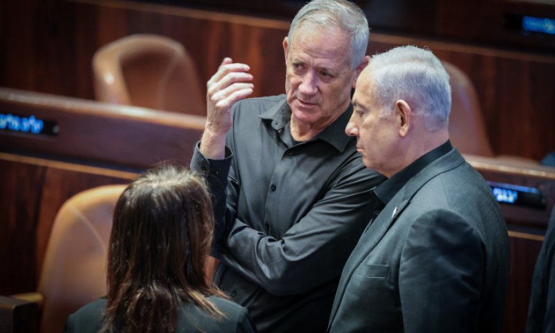 סקר דרמטי: גנץ שובר שיא; ואיזו מפלגת ימין לא עוברת את אחוז החסימה