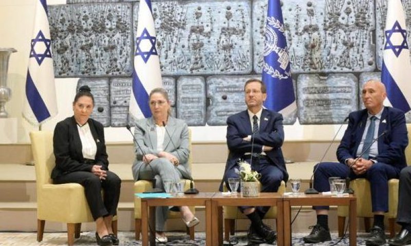 עצוב ומרגש: נשיא המדינה אירח משפחות שכולות