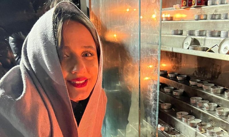 צדיקה: עדן בן זקן בקברו של הרבי מלובביץ'