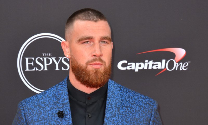 פורש מפוטבול? התפקיד החדש של טרוויס קלסי