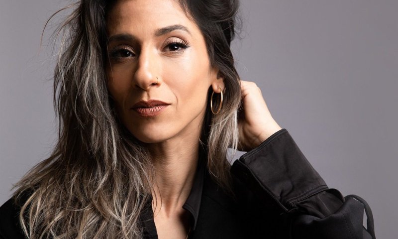 הזמרת מאיה אברהם בסינגל חדש: "עכשיו הזמן"