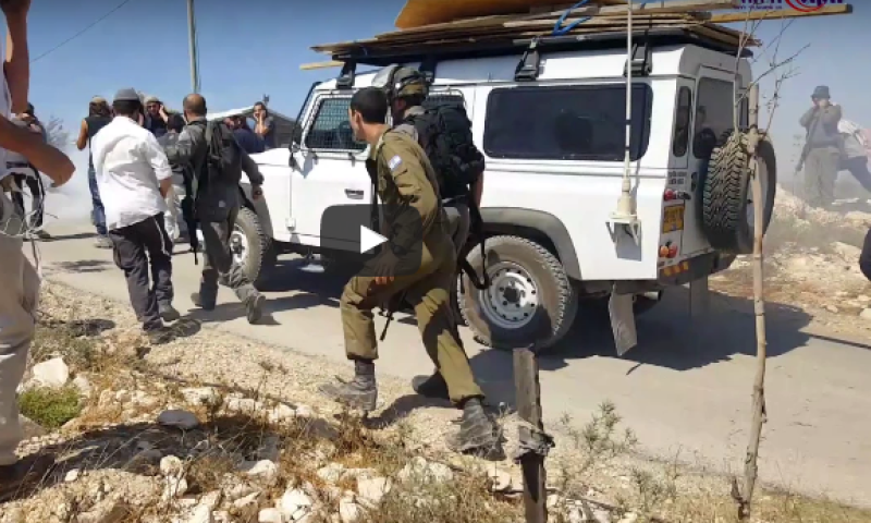 צפו: עימותים אלימים בין חיילים לתושבי יצהר