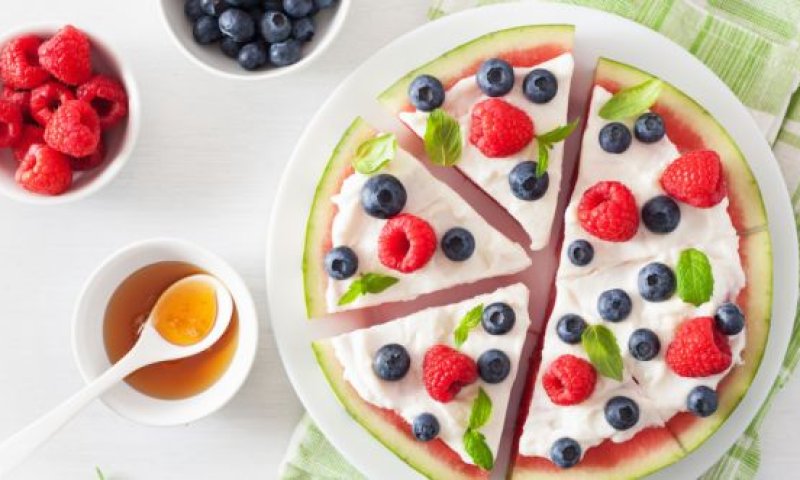 טעים וקל: כך תכינו עוגה לשבת ב-5 דקות. צפו