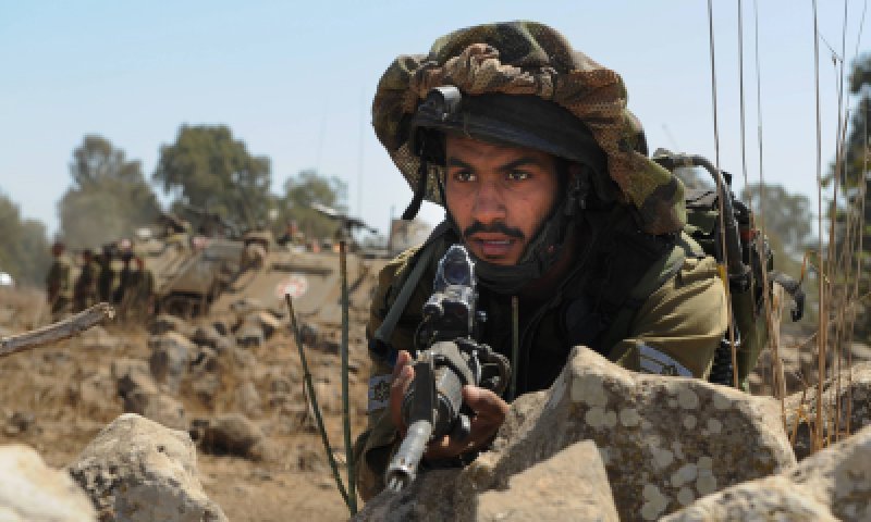 הרב נתנאל אלישיב: צה"ל יורה לחיילים הדתיים בגב